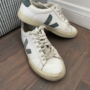 Veja Men's White and Gray Sneakers